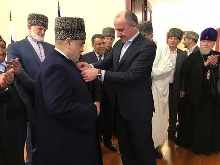 Allahşükür Paşazadə Qaraçay-Çərkəz Respublikasının ordeni ilə təltif edilib