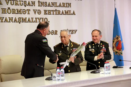 Müdafiə nazirinin müavini II Dünya müharibəsi veteranları ilə görüşüb