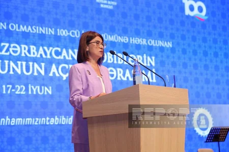 Bakıda ilk dəfə Dünyadakı Azərbaycanlı Təbiblərin Simpoziumu keçirilib - YENİLƏNİB