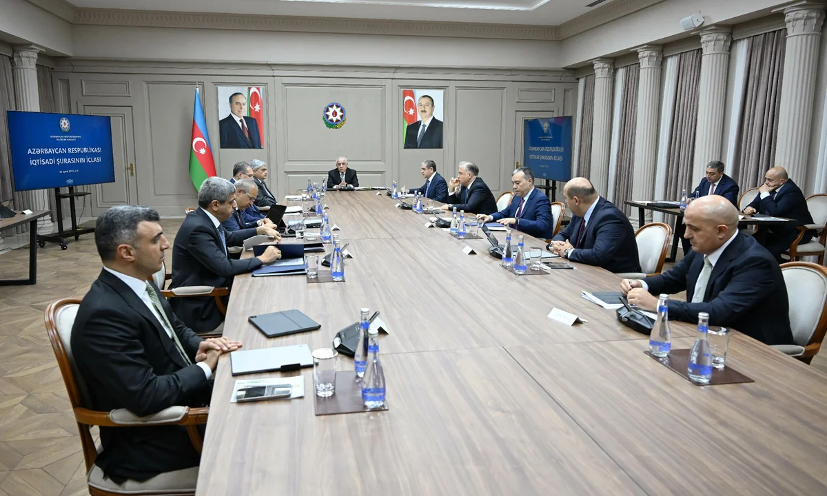 İqtisadi Şuranın növbəti iclası keçirilib