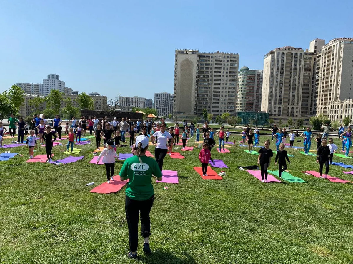 Bakı sakinləri üçün gimnastika məşğələləri təşkil edilib