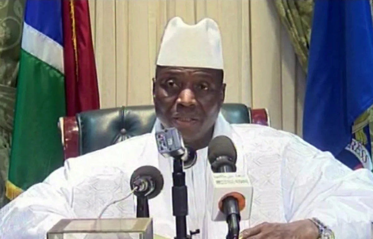 Qambiyanın sabiq prezidenti ölkəni tərk edib