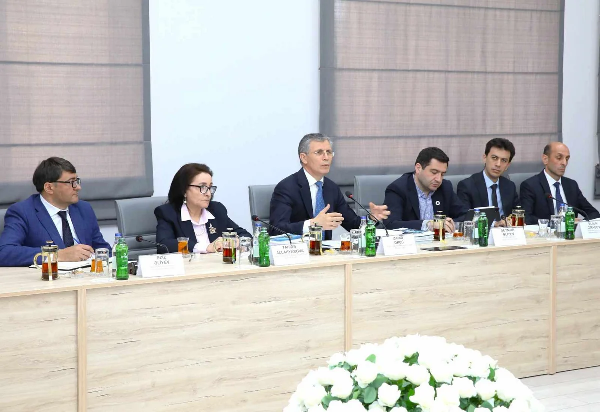 Azərbaycan Həmkarlar İttifaqları Konfederasiyası Sosial Tədqiqatlar Mərkəzi ilə memorandum imzalayıb