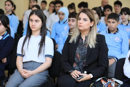 Məktəblərdə “Rəqəmli bacarıqların inkişaf etdirilməsi” layihəsi təqdim olunub