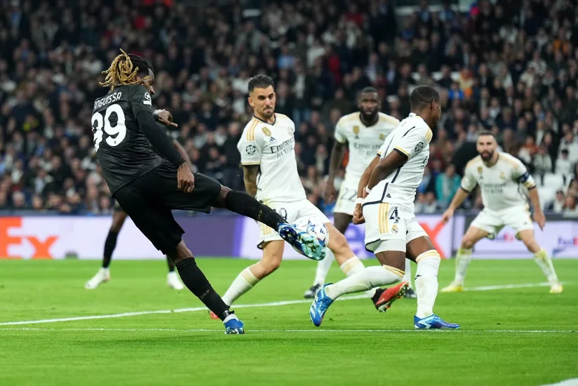 Лига чемпионов УЕФА: Арсенал и ПСВ вышли в 1/8 финала