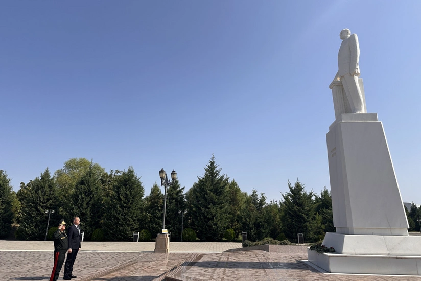 Fövqəladə hallar naziri Ağdaşda vətəndaşları qəbul edib