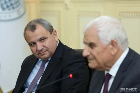 BDU-da ümummilli lider Heydər Əliyevə həsr olunmuş məqalə müsabiqəsinin qalibləri mükafatlandırılıb