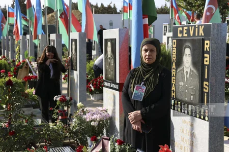 İkinci Fəxri xiyabanda Vətən müharibəsinin ildönümü ilə əlaqədar anım mərasimi başlayıb -YENİLƏNİB