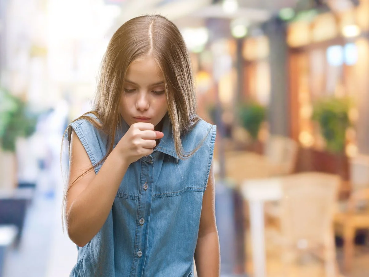 Британским школьникам запретили кашлять