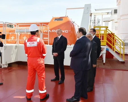 Prezident İlham Əliyev Heydər Əliyev adına yarımdalma qazma qurğusunun açılışında iştirak edib - YENİLƏNİB