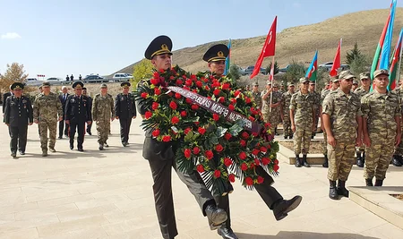 Acıdərə Türk şəhidliyinə yürüş keçirilib