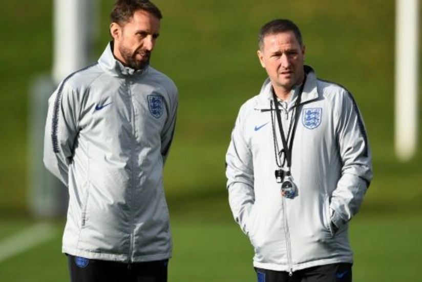 Çelsi İngiltərə millisinin məşqçisi üçün federasiya ilə danışıqlar aparmaq istəyir