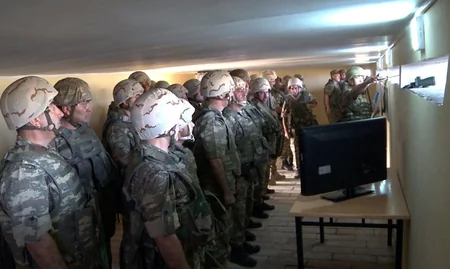 Штабы планируют боевые задачи на местности