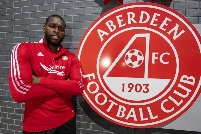 Aberdinin futbolçusu: Azərbaycanda yaxşı nəticə qazanmalıyıq