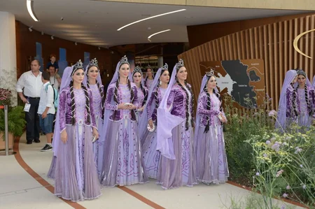 Heydər Əliyev Fondu “Milan Expo 2015”də Azərbaycan “Milli gün”ü çərçivəsində konsert proqramı təşkil edib