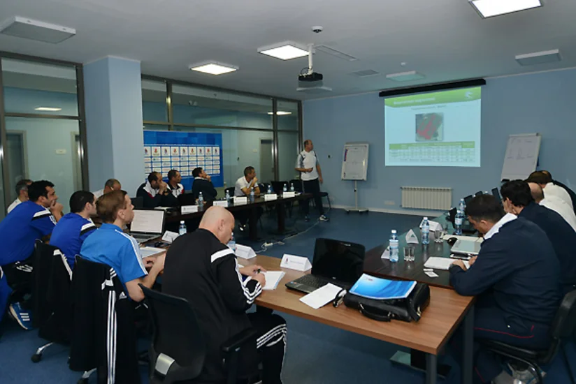 UEFA Bakıda qapıçı məşqçilərinə kurs keçir