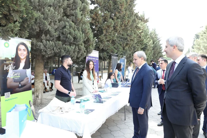 BDU-nun 105 illik yubileyinə həsr olunan Karyera Festivalının açılışı olub