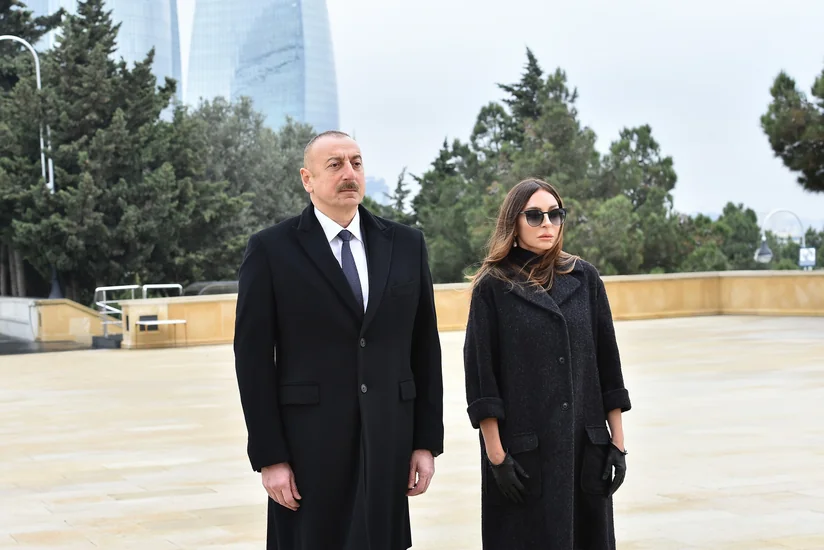 Ильхам Алиев и Мехрибан Алиева почтили память шехидов