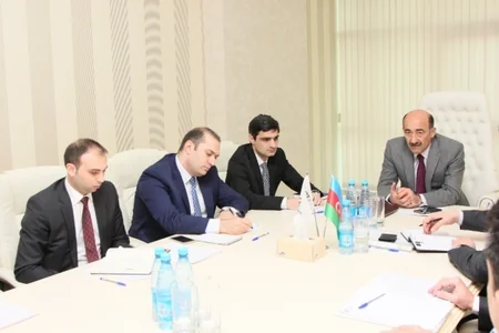 Əbülfəs Qarayev Azərbaycan turizm sənayesinin nümayəndələri ilə görüşüb