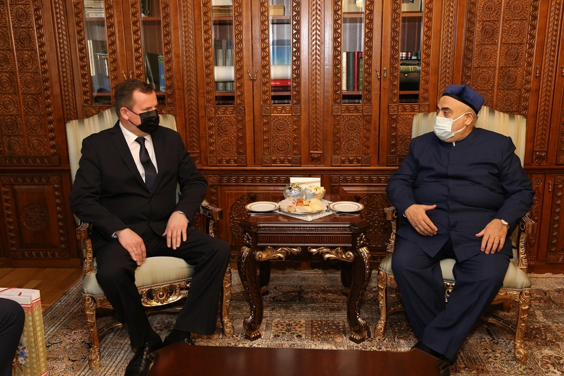 Səfir: Dağıdılmış evləri, yerlə bir edilən qəbiristanlıqları görəndə olduqca təsirləndim