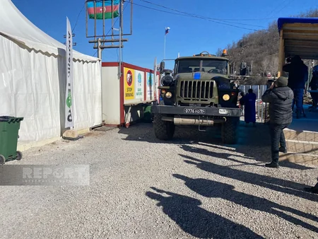 Xankəndi-Laçın yolunda sülhməramlıların avtomobilləri maneəsiz hərəkət edir - YENİLƏNİB-11