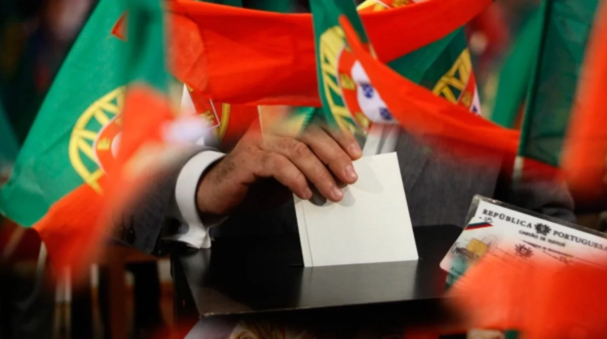 Portuqaliyada erkən parlament seçkiləri keçirilib: Sağ mərkəzçilər liderdir