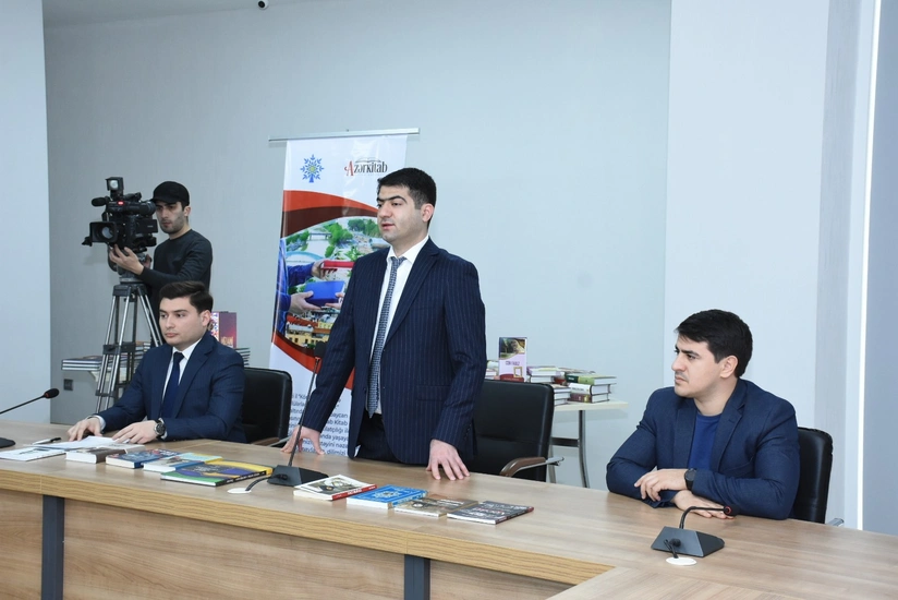 YAP könüllüləri Gürcüstanda yaşayan azərbaycanlı uşaqlar üçün kitab topladı