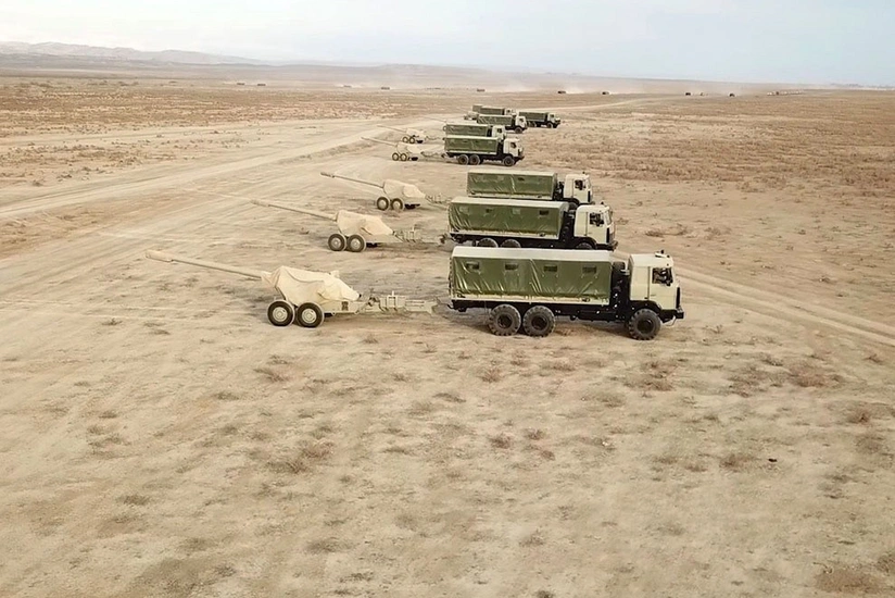 Təlimlərdə qoşunların yerdəyişməsi icra olunub - VİDEO