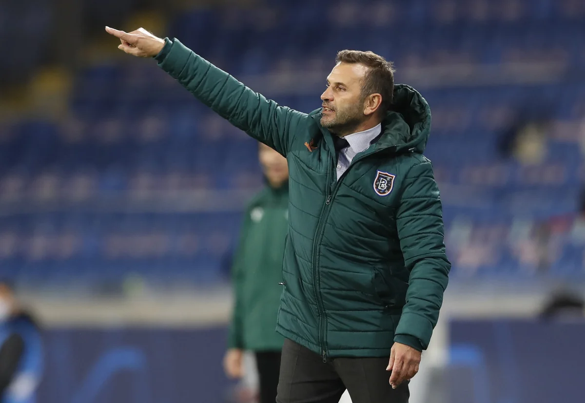 Başakşehir baş məşqçisi ilə vidalaşdı