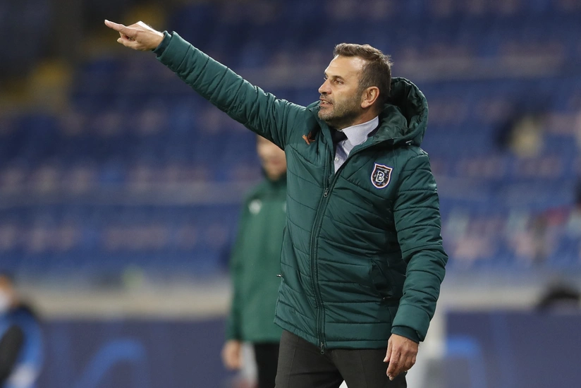 Başakşehir baş məşqçisi ilə vidalaşdı