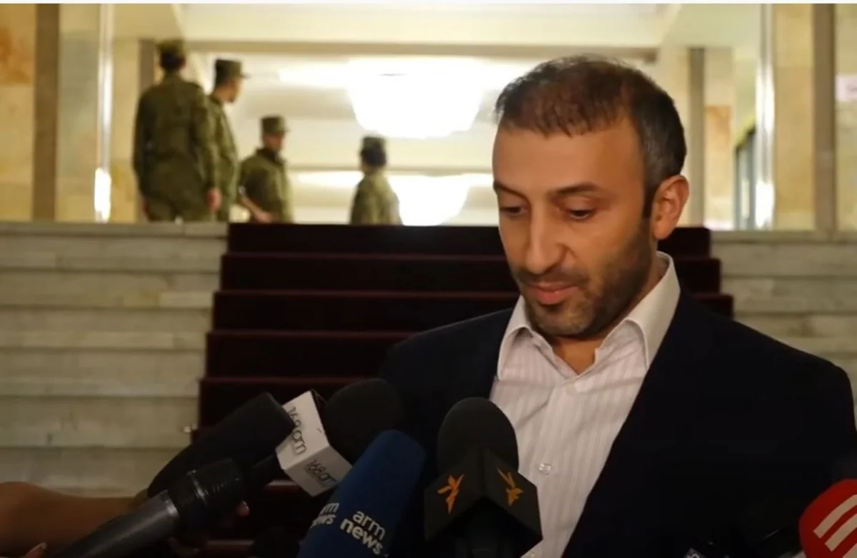 Ermənistanda deputat mandatdan imtina edib
