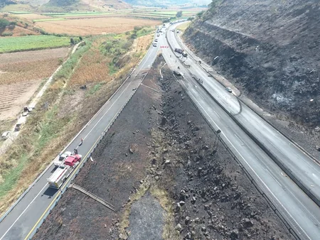 Meksikada avtomobil partlayıb, ölənlər var