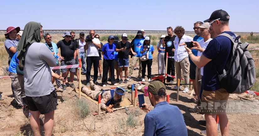 Int'l travelers get acquainted with demining process in Azerbaijan's Jabrayil