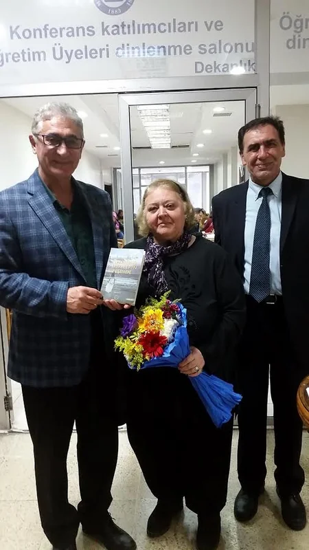 Azərbaycanlı yazıçı Türkiyədə tələbələrlə görüşüb