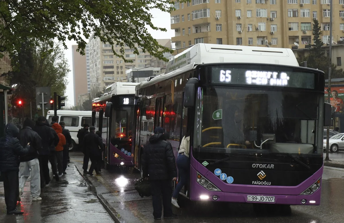 AYNA: Bütün marşrutlar üzrə xətlərə avtobuslar buraxılıb