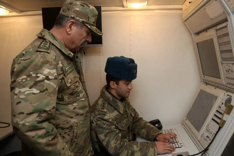 Министр обороны Азербайджана проверил боеготовность подразделений ПВО