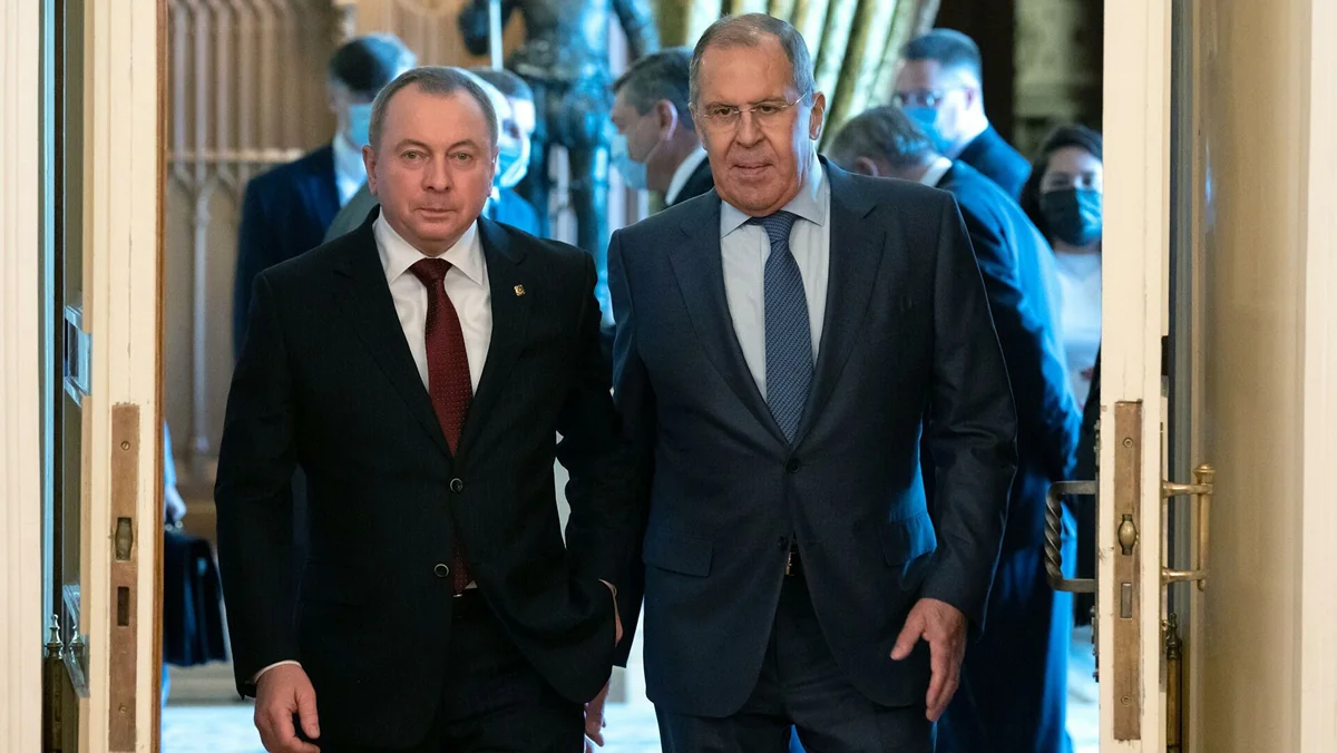 Sergey Lavrov belaruslu həmkarı ilə Ukraynaya humanitar dəhlizlərin açılmasını müzakirə edib