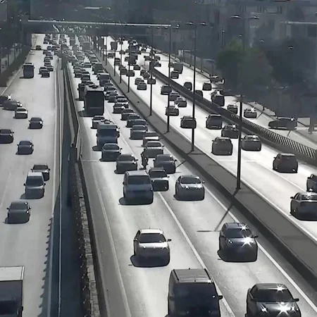 Bakının bir sıra yollarında tıxac müşahidə edilir - SİYAHI