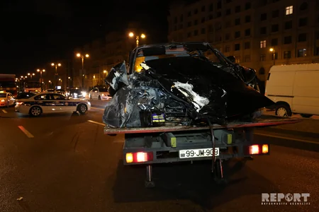 Heydər Əliyev prospektində yüksək sürət qəzaya səbəb olub - FOTO - VİDEO - YENİLƏNİB