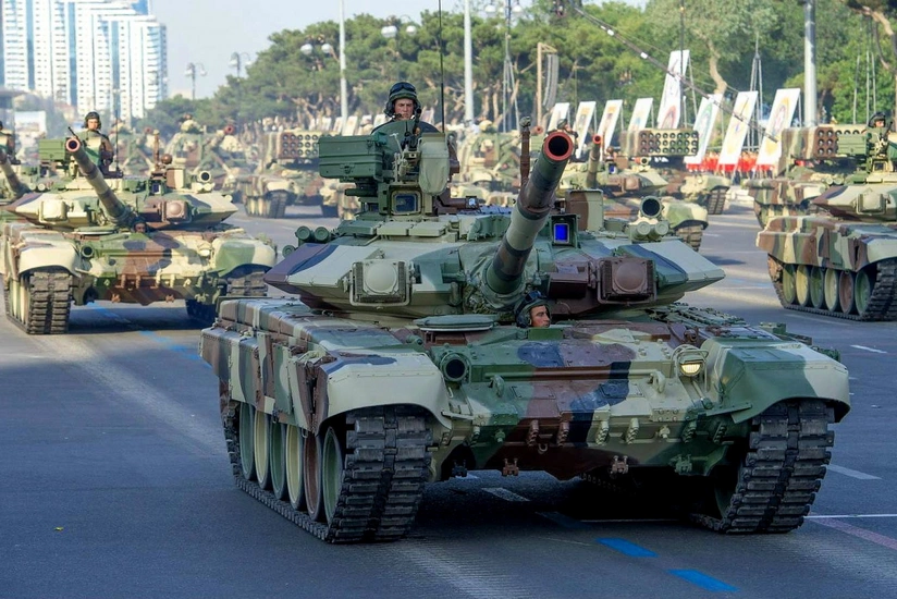 İşğalçıları Qarabağdan qovan tanklarımız