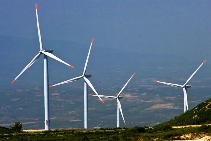 Azərbaycanda günəş və külək enerjisi istehsalı azalıb