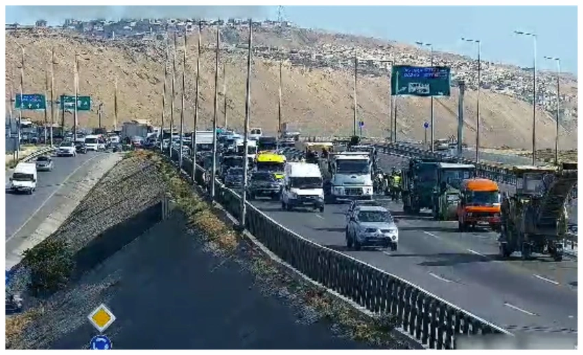 Bakıda yollardan birində sıxlıq müşahidə olunur