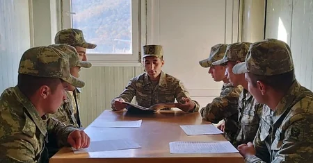 Socio-political training classes underway in Azerbaijan Army