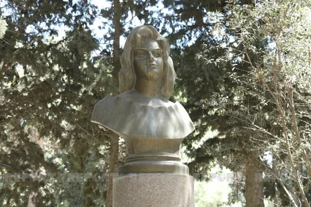 Sara Qədimovanın məzarı ziyarət olunub