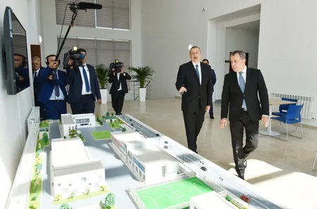 Prezident İlham Əliyev Sənaye və İnnovasiyalar üzrə Bakı Dövlət Peşə Təhsil Mərkəzinin açılışında iştirak edib - YENİLƏNİB