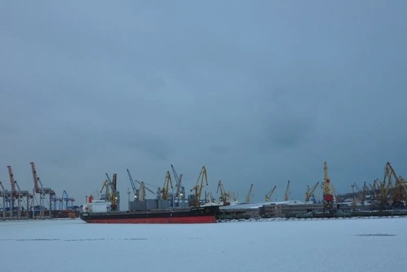 На Кубани из-за непогоды оторвало два пришвартованных судна