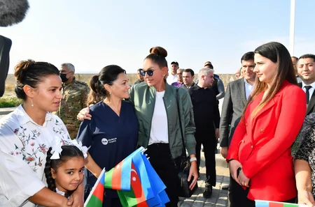 Ilham Aliyev, Mehriban Aliyeva meet with Aghali village residents