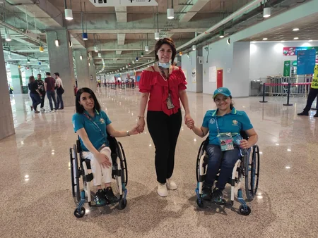 AVRO-2020: Şəhid ailələri və qazilər Bakıdakı oyunu stadionda izləyib