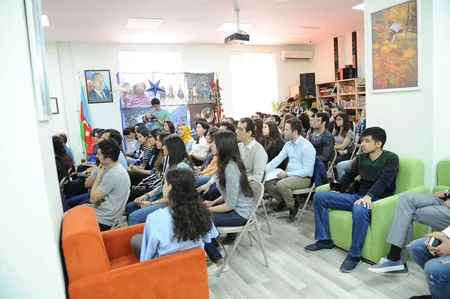 Bakıda keçirilmiş təhsil sərgisində ABŞ-ın 20-dən çox universiteti təmsil olunub - FOTO