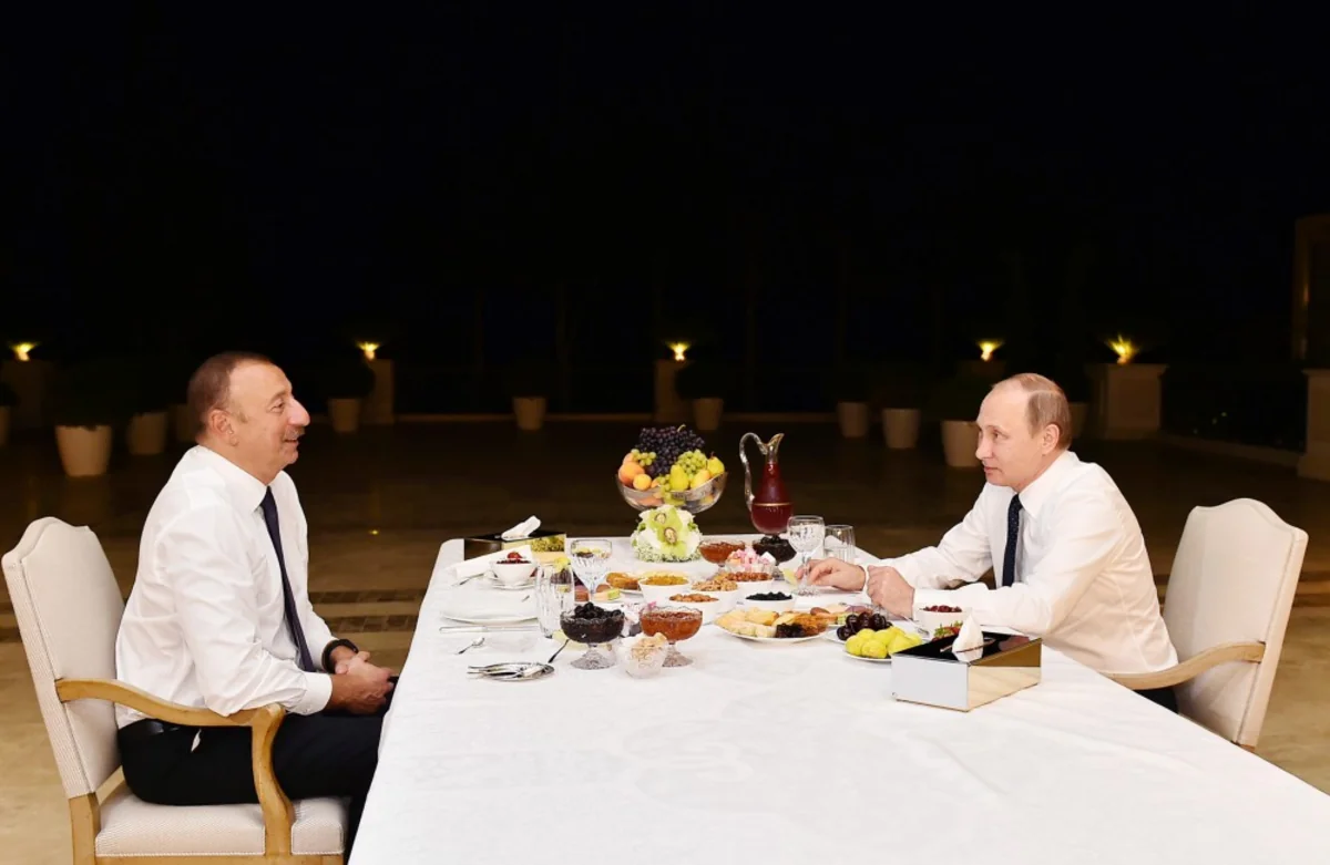 İlham Əliyev Rusiya prezidenti Vladimir Putini evinə çay süfrəsinə dəvət edib